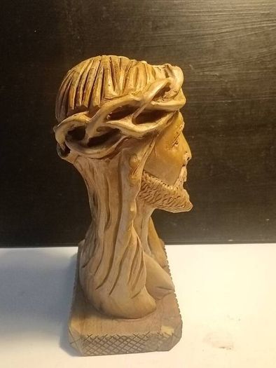 Fabulous Hardwood Carving Of Jesus
