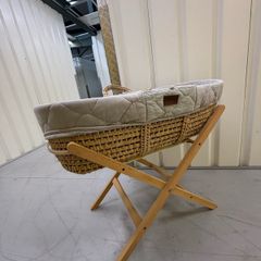 The Little Green Sheep Natural Moses Basket & Stand Bundle