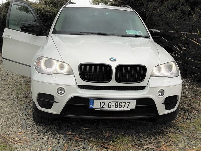 BMW X5 commercial