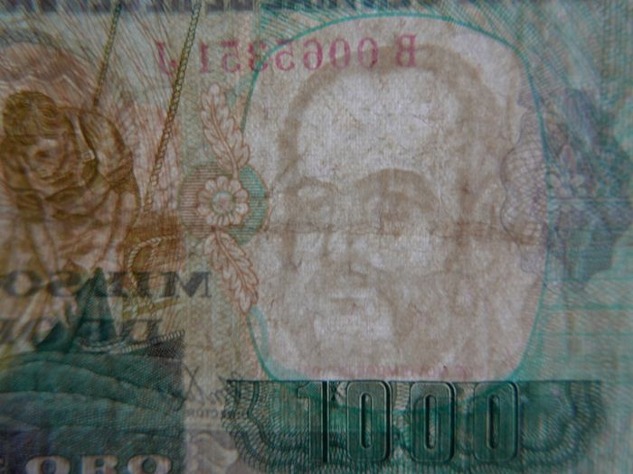 Variety of 10 Different Foreign Banknotes most of Peru