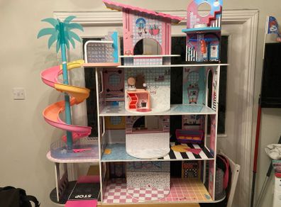 LOL  dolls house