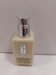 Clinique Dramatically Different Moisturising Lotion Plus