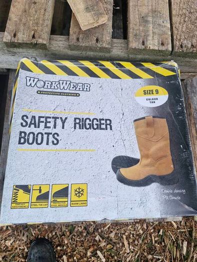 Rigger Boots
