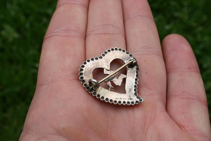 Vintage Sterling Silver 925 Brooch 1"x1"