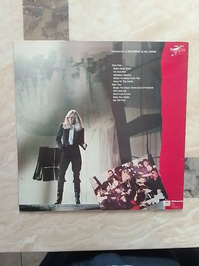 Kim Carnes LP (Irish) - Mistaken Identity