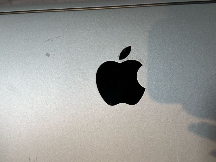 Apple iMac 21.5 inch Mid 2011 Core i5 - needs hard drive/OS