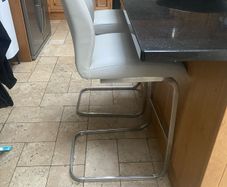 Kitchen island chairs x 2
