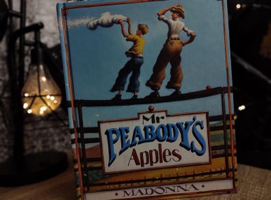 Mr.Peabody's Apples ! by MADONNA ! Hardcover ! 2003 ! by Puffin !
