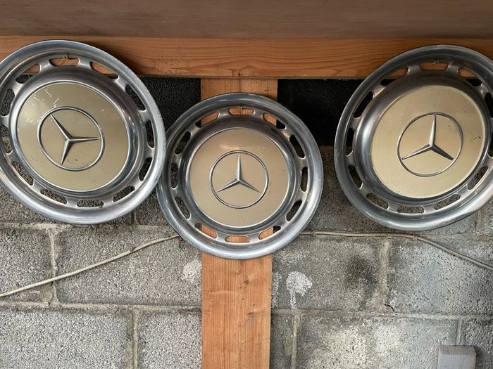 Mercedes Vintage Hub Caps