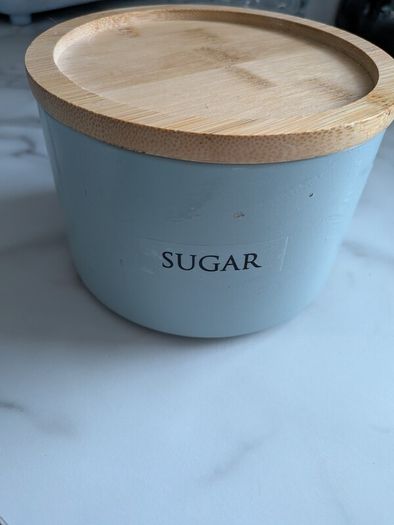 Coffee filter + Sugar bowl