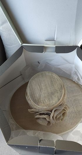 Hattitude beige hat