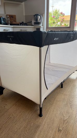 Travel cot, Hauck