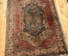 Traditional Oriental style wool rug