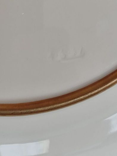 Vintage cabinet plate by Royal Doultot