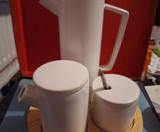 Minimalist Ceramic Coffee Pot and creamer and sugar/conserves pot