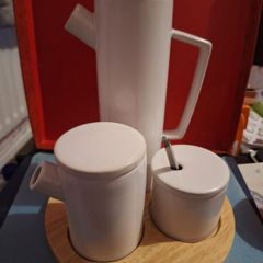 Minimalist Ceramic Coffee Pot and creamer and sugar/conserves pot