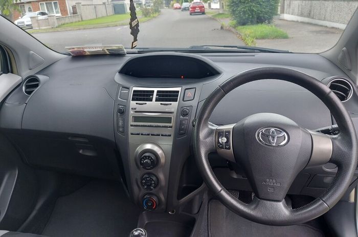2010 Toyota Yaris