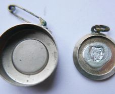 RELIC Catholic Saint Medal Reliquia