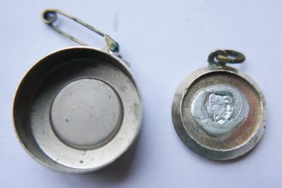 RELIC Catholic Saint Medal Reliquia