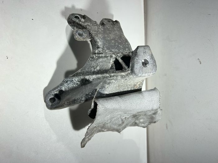 Audi A6 Engine Mount Bracket Right 8k0199308be 2.0 Diesel C7 2012 A3l2b214g