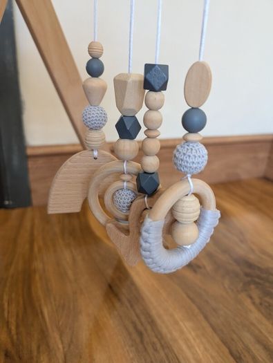 Twin wooden/grey baby gym