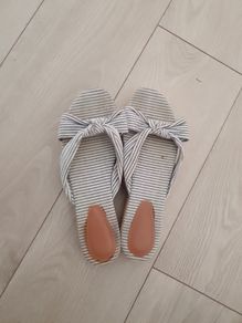 Striped bow summer wedges