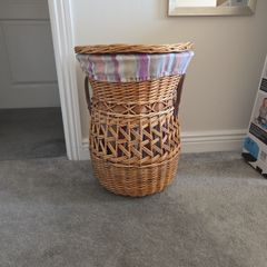 Wicker laundry basket