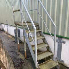 Galvanised steps with platform