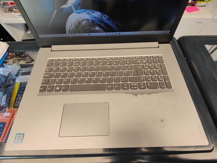 Lenovo IdeaPad L340 17-inch Laptop Core i3-8145U 2.10 GHz 8GB RAM 512GB SSD Windows 11