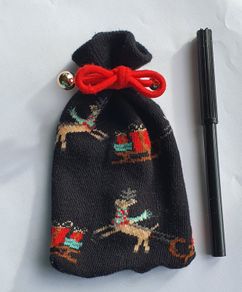 A Cute Knitted Christmas Pouch with Red Bow - E