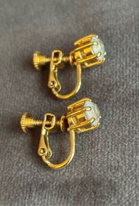 Vintage Gold Tone Screwback Earrings