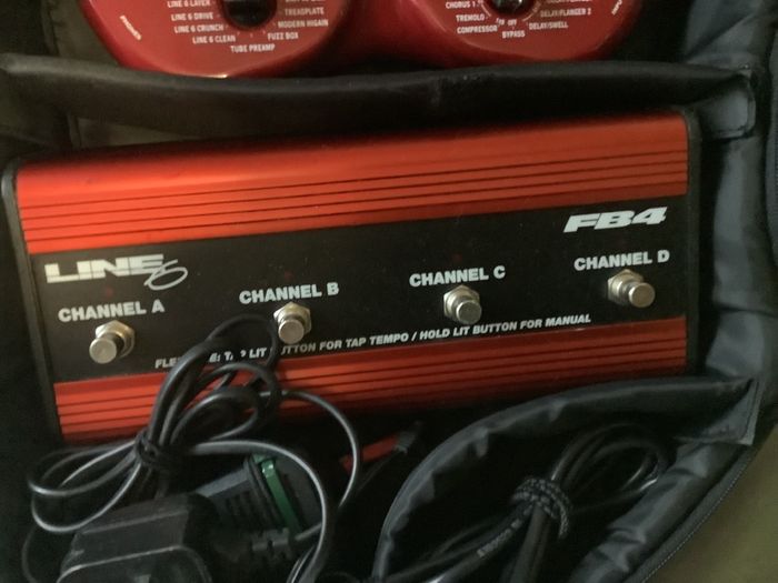 Line 6 POD 2.0 + FB4 foot controller + PSU and soft case.