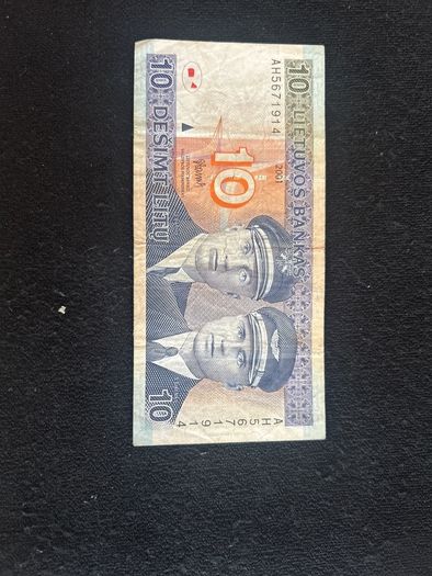10 Litu banknote from Lithuania 2007 and 2001