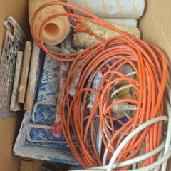 Painting tools, small vice and 2 European extender