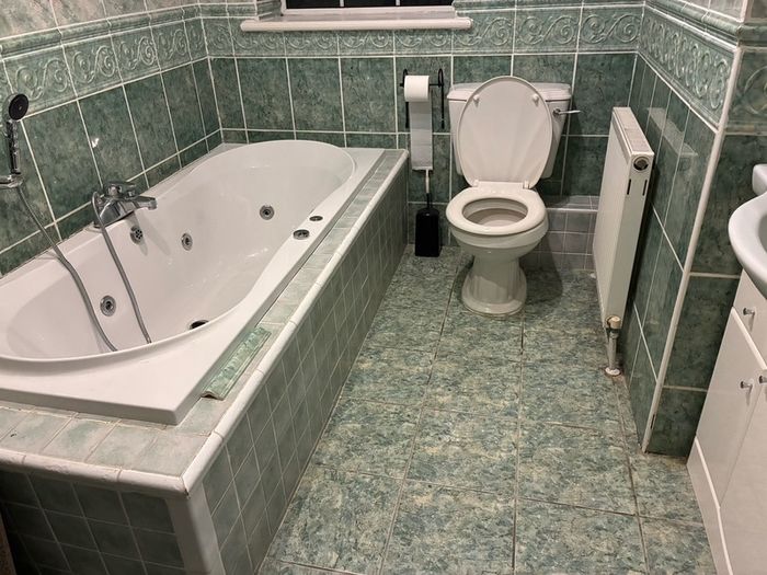 Bathroom Suite