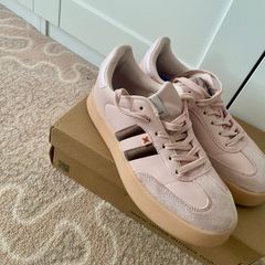 Ladies trainers