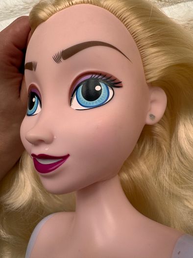 Disney Frozen Elsa Styling Head Used approx. 20 cm. Please see photos