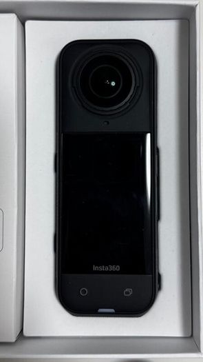 Insta 360 x5