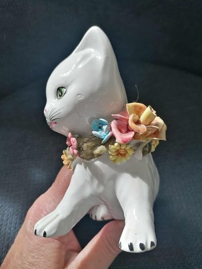 Rare Vintage Italian White Cat Figurine