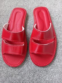 New.women leather slippers.size6/7,wide feet