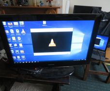 32 Inch Samsung TV (HDMI, no remote)
