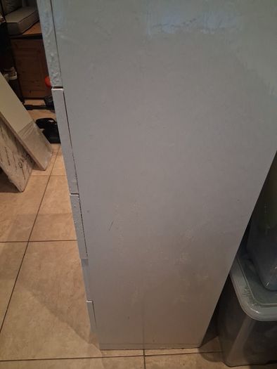 White drawer chest