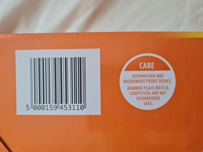 Uncle bens Chinese dinner set 2x bowls 2x bamboo Placemats  2x chopsticks brand new never been out of box