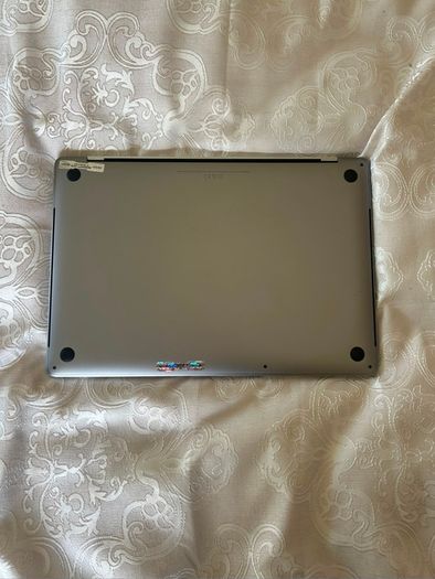 Apple Macbook Pro 15' (2017) i7 16GB RAM 256GB SSD