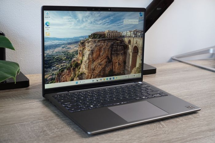 Dell Inspiron 14 Copilot+ PC | Snapdragon X Plus | 16GB RAM | 512GB