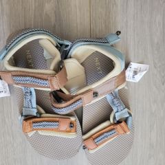 boys sandals