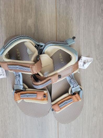 boys sandals