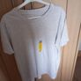4 x Ladies T-shirts Image 4