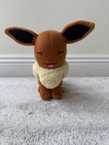 Pokemon Eevee approx. 7" Plush Cutest smile squinting expression Tomy Used Please see pictures