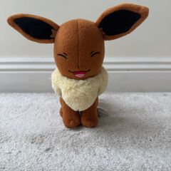 Pokemon Eevee approx. 7" Plush Cutest smile squinting expression Tomy Used Please see pictures